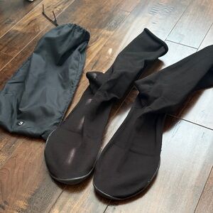 Yeezy (YZY) Pods Size 3